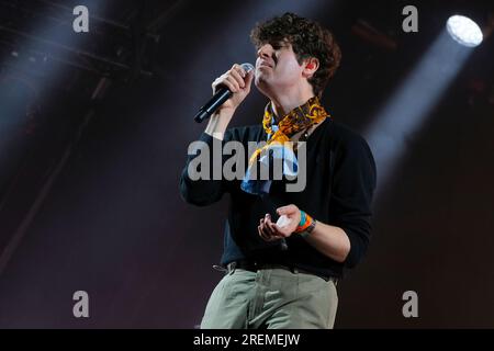 Lulworth, Royaume-Uni. 28 juillet 2023. Luke Pritchard, chanteur principal du groupe indépendant anglais The Kooks, se produisant sur scène au Camp Bestival. (Photo de Dawn Fletcher-Park/SOPA Images/Sipa USA) crédit : SIPA USA/Alamy Live News Banque D'Images