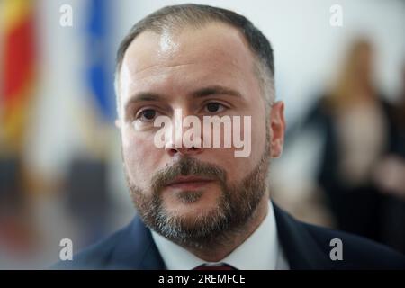 Bucarest, Roumanie - 28 juillet 2023 : Rares Hopinca, le nouveau préfet de la municipalité de Bucarest, lors de sa cérémonie de prestation de serment. Crédit : Lucian Alecu/Alamy Live News Banque D'Images