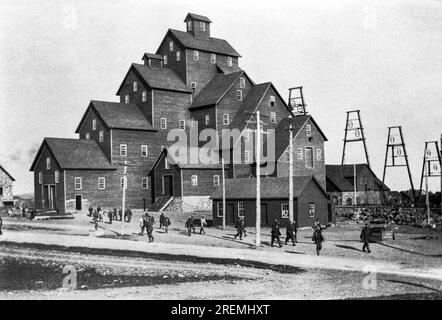 Hancock, Michigan : c. 1900 la mine Quincy No. 2 Shaft Hoist House utilisée pour abaisser les travailleurs dans la mine de cuivre. Banque D'Images