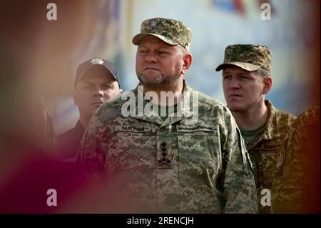 Kiev, Ukraine. 28 juillet 2023. Soldats ukrainiens. Célébrations de la Journée de l'Etat ukrainien à Kiev le 28 juillet 2023. Participation aux événements de la Journée de l'Etat ukrainien à Kiev crédit : le Bureau présidentiel de l'Ukraine via/dpa/Alamy Live News Banque D'Images