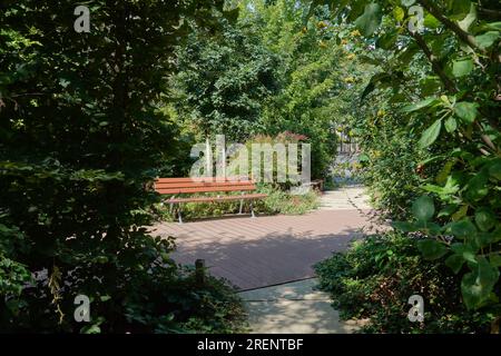 Paris, jardin Pierre Teilhard de Chardin // Paris, jardin Pierre Teilhard de Chardin Banque D'Images