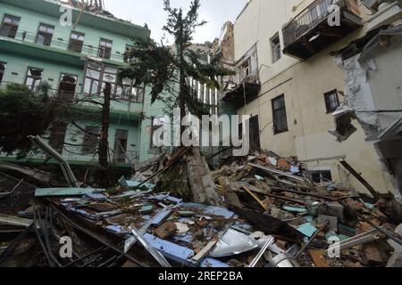 Odessa. 27 juillet 2023. Cette photo prise le 27 juillet 2023 montre des bâtiments endommagés sur le site d'une frappe de missile à Odessa, en Ukraine. Crédit : Peter Druk/Xinhua/Alamy Live News Banque D'Images