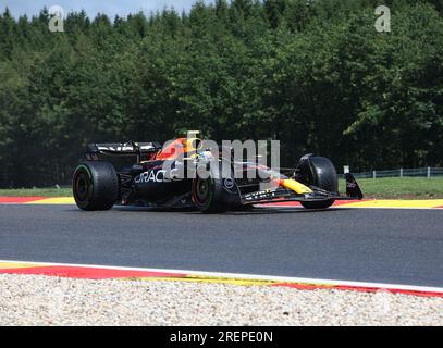 Spa, Belgique. 29 juillet 2023. Sport automobile : Championnat du monde de Formule 1, Grand Prix de Belgique, Sprint Race Shootout Sergio Perez du Mexique de Red Bull Racing est en piste à Spa. Crédit : Hasan Bratic/dpa/Alamy Live News Banque D'Images