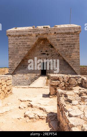 Castell de sa Punta de n'Amer pont-levis - Château côtier / Forteresse, sa Coma, Cala Millor, Majorque, (Majorque), Îles Baléares, Espagne, Europe Banque D'Images