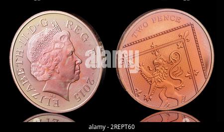 2015 2 pence avec le 4e portrait de la reine Elizabeth II par Ian Rank Broadley Banque D'Images