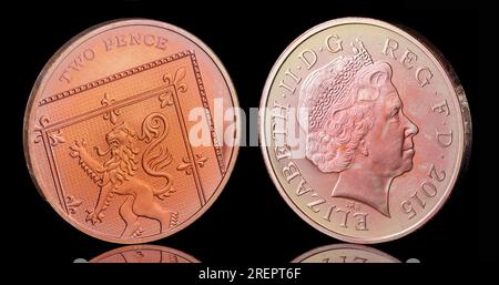 2015 2 pence avec le 4e portrait de la reine Elizabeth II par Ian Rank Broadley Banque D'Images