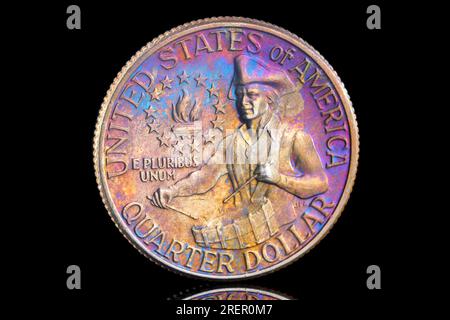 Pièce d'un quart de dollar commémorant le 200e anniversaire de la Déclaration d'indépendance des États-Unis, 1776-1976 avec des couleurs toniques Rainwob Banque D'Images