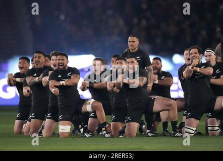 Melbourne, Australie. 29 juillet 2023. Les All Blacks jouent le haka lors du trophée du championnat de rugby et de la Bledisloe Cup après le match test New Zealand All Blacks contre Australian Wallabies Bledisloe Cup et Rugby Championship au MCG, Melbourne, Australie, le samedi 29 juillet 2023. Crédit : Alamy Live News Banque D'Images