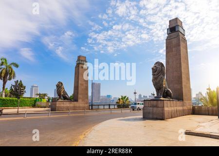 Pont Qasr El Nil, le pont le plus célèbre sur le Nil, le Caire, Egypte Banque D'Images