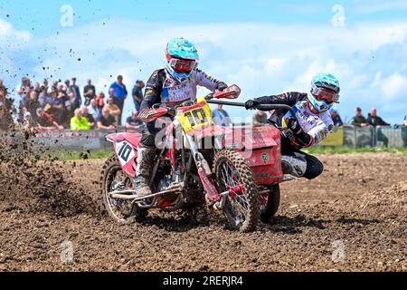 Salisbury, Royaume-Uni. 29 juillet 2023. DaN FODEN et Ryan HUMPHREY lors des pré-qualifications du Championnat du monde de motocross Sidecar à Cusses Gorse, Salisbury, Royaume-Uni, le 30 juillet 2023. Photo de Phil Hutchinson. Usage éditorial uniquement, licence requise pour un usage commercial. Aucune utilisation dans les Paris, les jeux ou les publications d'un seul club/ligue/joueur. Crédit : UK Sports pics Ltd/Alamy Live News Banque D'Images