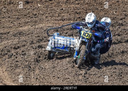 Salisbury, Royaume-Uni. 29 juillet 2023. Jake BROWN et Josh CHAMBERLAIN lors des essais libres au Championnat du monde de motocross Sidecar à Cusses Gorse, Salisbury, Royaume-Uni, le 30 juillet 2023. Photo de Phil Hutchinson. Usage éditorial uniquement, licence requise pour un usage commercial. Aucune utilisation dans les Paris, les jeux ou les publications d'un seul club/ligue/joueur. Crédit : UK Sports pics Ltd/Alamy Live News Banque D'Images