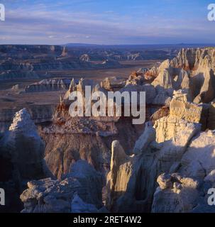 Coucher de soleil à Lower Coal Mine Canyon, réserve Hopi, près de tuba City, Arizona, États-Unis Banque D'Images