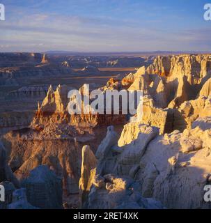 Coucher de soleil, Lower Coal Mine Canyon, réserve Hopi, près de tuba City, Arizona, États-Unis Banque D'Images