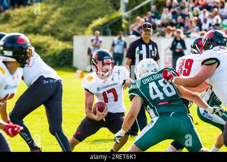 Shwaebisch Hall, Allemagne. 29 juillet 2023. Erima GFL / Ligue allemande de football, Schwaebisch Hall Unicorns - Hurricanes de la Sarre dans l'Optima-Sportpark Shwaebisch Hall le 29,2023 juillet Allemagne, QB # 17 Robert Rowell / Hurricanes de la Sarre crédit : Frank Baumert/Alamy Live News Banque D'Images