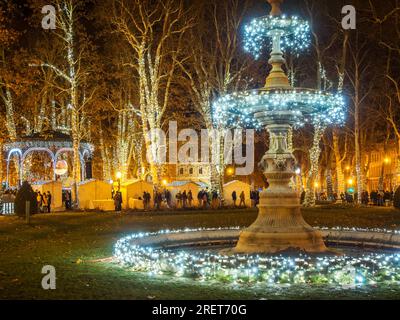 Marché de l'Avent à Zagreb Banque D'Images