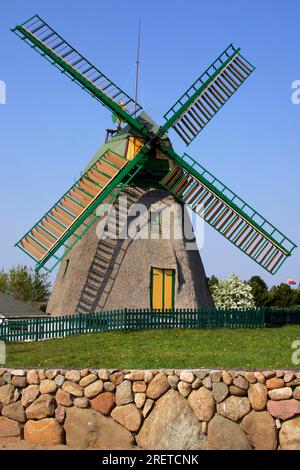 Moulin à vent allemand, Nebel, île d'Amrum, Frise du Nord, Schleswig-Holstein, Allemagne Banque D'Images