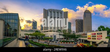 Vue panoramique sur la ville de Marina Bay, Singapour. Banque D'Images