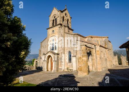 Église paroissiale de San Vicente Mártir et de San Sebastián, Frías, Communauté autonome de Castilla y León, Espagne Banque D'Images