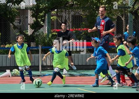 Tokyo, Japon. 30 juillet 2023. Fabian Ruiz, milieu de terrain du Paris Saint-Germain, assiste à la clinique de football pour enfants à Tokyo, au Japon, le 30 juillet 2023. Photo de Keizo Mori/UPI crédit : UPI/Alamy Live News Banque D'Images