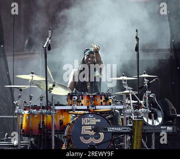 Readington , New Jersey, États-Unis. 29 juillet 2023. David Simmons, batteur de KC & The Sunshine Band, joue sur scène au New Jersey Lottery Festival of Ballooning 2023 à l'aéroport de Solberg le 29 juillet 2023 à Readington, New Jersey. Crédit : John Palmer/MediaPunch crédit : MediaPunch Inc/Alamy Live News Banque D'Images