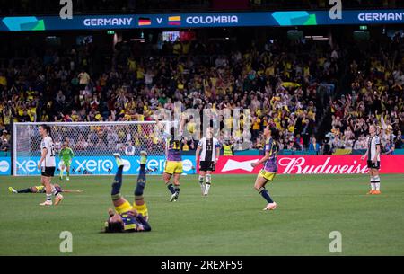 (230730) -- SYDNEY, 30 juillet 2023 (Xinhua) -- les joueuses colombiennes célèbrent le score lors du match du groupe H entre l'Allemagne et la Colombie lors de la coupe du monde féminine de la FIFA 2023 à Sydney, Australie, le 30 juillet 2023. (Photo de Hu Jingchen/Xinhua) Banque D'Images