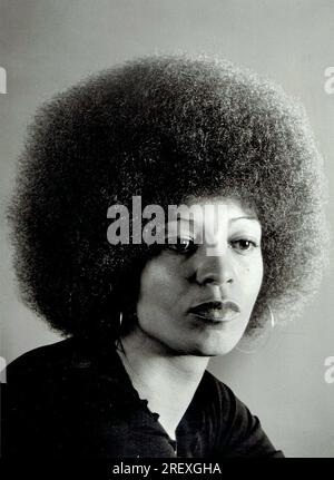 Philippe Halsman (photographe américain) - Angela Davis - 1974 Banque D'Images