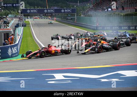 L'illustration montre le départ de la course automobile du Grand Prix F1 de Belgique, à Spa-Francorchamps, dimanche 30 juillet 2023. Le Grand Prix de Formule 1 de Spa-Francorchamps a lieu ce week-end, du 28 au 30 juillet. BELGA PHOTO JONAS ROOSENS Banque D'Images