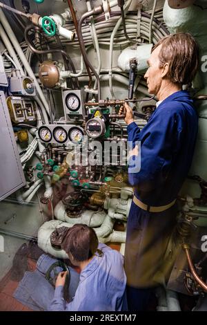 USS Nautilus (SSN-571) intérieur The Submarine Force Library & Museum   Groton, Connecticut, USA Banque D'Images