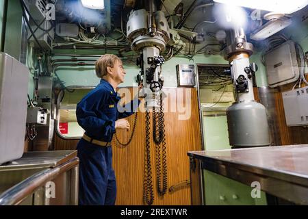 Periscope l'USS Nautilus (SSN-571) intérieur The Submarine Force Library & Museum   Groton, Connecticut, USA Banque D'Images