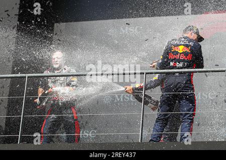 Stavelot, Belgique. 30 juillet 2023. Circuit de Spa-Francorchamps, Stavelot, Belgique, 30 juillet 2023, Redbull équipe sur le podium lors de 2023 Formule 1 MSC Croisières Grand Prix de Belgique, Championnat du monde de Formule 1 - course - Championnat de Formule 1 crédit : Live Media Publishing Group/Alamy Live News Banque D'Images