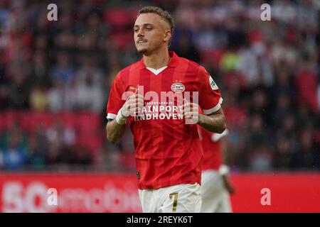 Eindhoven, pays-Bas. 30 juillet 2023. EINDHOVEN, PAYS-BAS - JUILLET 30 : Noa Lang du PSV se penche sur le match amical de pré-saison entre PSV et Nottingham Forest FC au Philips Stadion le 30 juillet 2023 à Eindhoven, pays-Bas (photo de Jeroen Meuwsen/Orange Pictures) crédit : Orange pics BV/Alamy Live News Banque D'Images