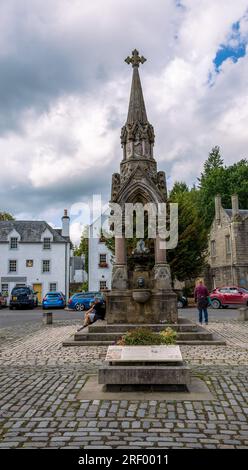 Atholl Memorial Fountain a été financé par abonnement public et situé près du centre de Dunkeld, Perthshire, Écosse, Royaume-Uni Banque D'Images