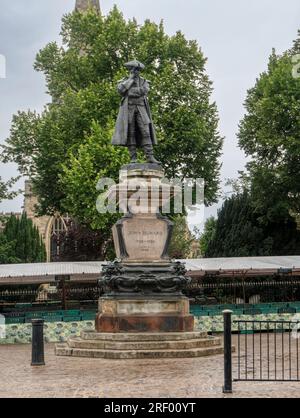 Royaume-Uni, Bedford, 4 juillet 2023, la statue de John Howard, sur St Pauls Square, Bedford, est un bronze de John Howard, érigé en 1890, le centenaire de Howa Banque D'Images