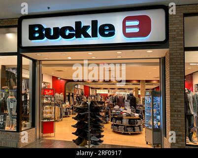 Springfield, Missouri - 31 octobre 2019 : The Buckle, Inc. Est un détaillant de mode américain vendant des vêtements, des chaussures et des accessoires pour hommes, femmes, Banque D'Images