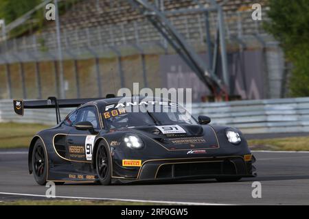 Nuerburg, Allemagne. 30 juillet 2023. # 91, Nurburg, Allemagne, dimanche 30 JUILLET 2023 : Ralf BOHN, Robert RENAUER, Tim HEINEMANN, Team Herberth Motorsport, Porsche 911 GT3 R (992), lors de la course de la Fanatec GT World Challenge Endurance Cup. L'équipe Herberth Motorsport participe à la Fanatec GT World Challenge Endurance Cup, image payante, Copyright © ATP Geert FRANQUET (FRANQUET Geert /ATP/SPP) crédit : SPP Sport Press photo. /Alamy Live News Banque D'Images