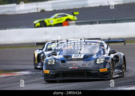 Nuerburg, Allemagne. 30 juillet 2023. # 91, Nurburg, Allemagne, dimanche 30 JUILLET 2023 : Ralf BOHN, Robert RENAUER, Tim HEINEMANN, Team Herberth Motorsport, Porsche 911 GT3 R (992), lors de la course de la Fanatec GT World Challenge Endurance Cup. L'équipe Herberth Motorsport participe à la Fanatec GT World Challenge Endurance Cup, image payante, Copyright © ATP Geert FRANQUET (FRANQUET Geert /ATP/SPP) crédit : SPP Sport Press photo. /Alamy Live News Banque D'Images