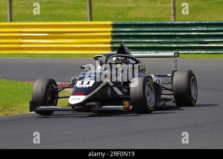 Dalton sur Tees, 29 juillet 2023. Louis Sharp pilote pour Rodin Carlin dans le ROKiT F4 British Championship au Croft circuit. Crédit : Colin Edwards Banque D'Images