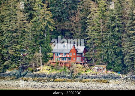 JUNEAU, ALASKA - 6 mai 2023 : la ville de Juneau est la capitale de l'Alaska. La population de Juneau peut augmenter d'environ 6 000 personnes à partir de Cruise SH Banque D'Images