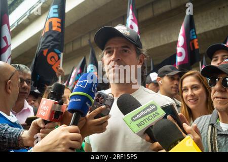 Bogota, Colombie. 30 juillet 2023. L'ancien candidat à la présidence Federico Gutierrez 'Fico' participe à l'annonce de sa candidature au bureau des maires de Medellin, le 30 juillet 2023. Photo par : Jessica Patino/long Visual Press crédit : long Visual Press/Alamy Live News Banque D'Images