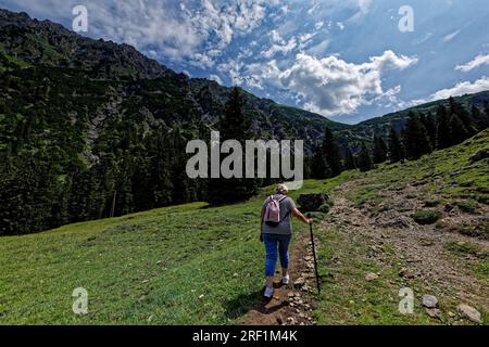 über „die Wand“ zum Schrecksee im Alpen. Banque D'Images