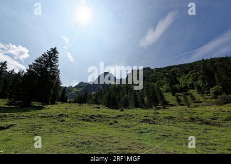 über „die Wand“ zum Schrecksee im Alpen. Banque D'Images