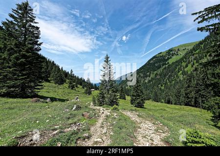 über „die Wand“ zum Schrecksee im Alpen. Banque D'Images