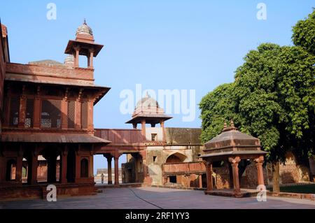 Palais complexe, Birbals, ville moghole, construit en 1569-1585 sous l'empereur Akbar, ville moghole de Fatehpur Sikri, Uttar Pradesh, Inde Banque D'Images