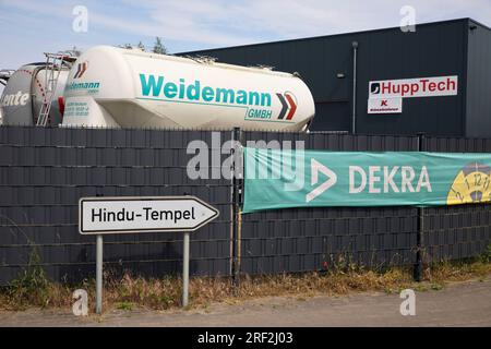 Panneau indiquant le temple hindou, temple ampal de Sri Kamadchi, Allemagne, Rhénanie du Nord-Westphalie, région de la Ruhr, Hamm Banque D'Images