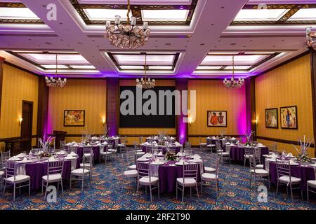 Photographes de mariages kenyans par Antony Trivet mariages cérémonie de réception décoration Configuration les décorations de mariage sont magnifiques et magnifiques à l'extérieur Banque D'Images