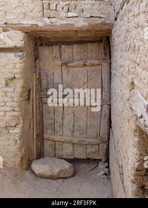 entrée à Al-Qasr, un village de l'oasis de Dakhla en Egypte Banque D'Images