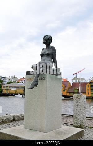 Statue de Marilyn Monroe (1926-1962) sur le front de mer à Haugesund en Norvège occidentale. Banque D'Images