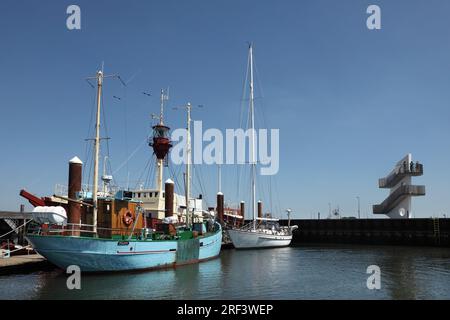 La plate-forme d'observation Sejlet / navigué, Esbjerg Strand, Danemark. Banque D'Images