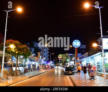 Protaras, Chypre - oct. 6. 2019. Vue générale d ' une rue Protara Banque D'Images