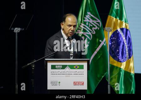Sao Paulo, Brésil. 31 juillet 2023. SP - SAO PAULO - 07/31/2023 - SAO PAULO, BRÉSIL FORUM SUR L'INVESTISSEMENT - ARABIE SAOUDITE - l'Ambassadeur du Royaume d'Arabie saoudite au Brésil, Faisal Ghulam, lors du Forum sur l'investissement Brésil - Arabie saoudite, qui s'est tenu ce lundi matin (31) au Teatro Sesi, Au siège de la Fédération des Industries de l'Etat de Sao Paulo (FIESP) sur Avenida Paulista. Photo : Suamy Beydoun/AGIF/Sipa USA crédit : SIPA USA/Alamy Live News Banque D'Images